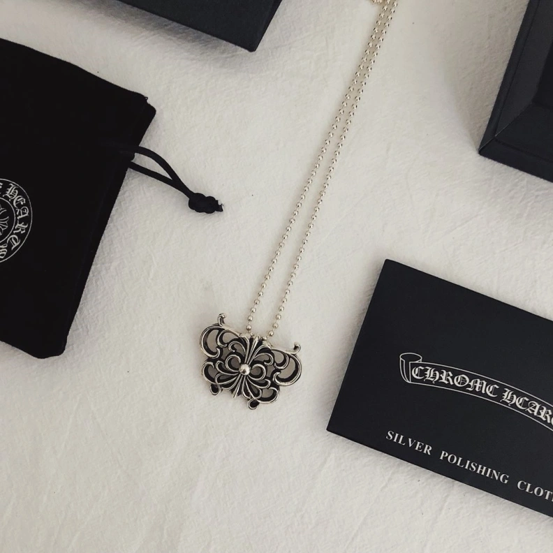 Durable Chrxmx Hxxrts Necklaces 295755