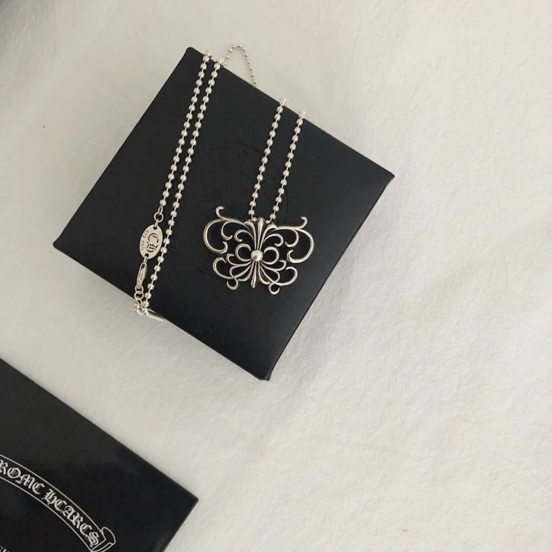 Durable Chrxmx Hxxrts Necklaces 295755