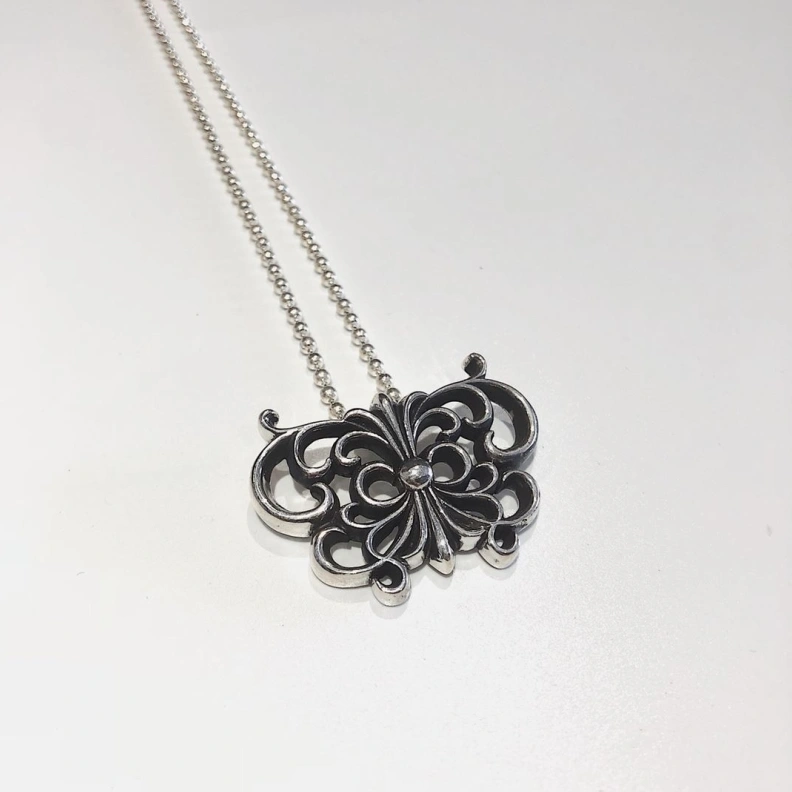 Durable Chrxmx Hxxrts Necklaces 295755