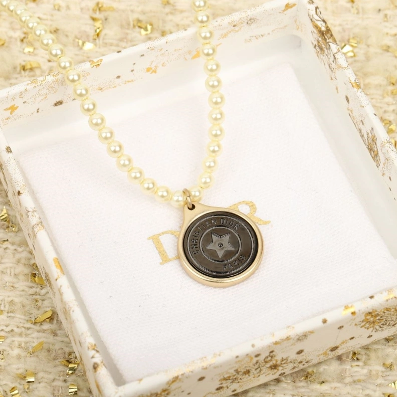 Christian Dxxr Necklaces Breathable 293701