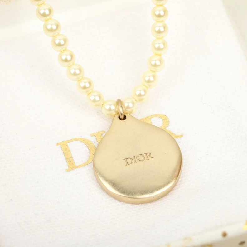 Christian Dxxr Necklaces Breathable 293701