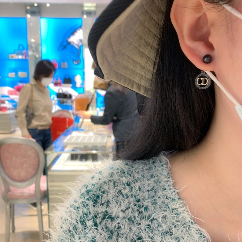 Trendsetting Christian Dxxr Earrings 293820