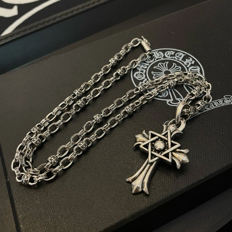Resilient Chrxmx Hxxrts Necklaces 295747