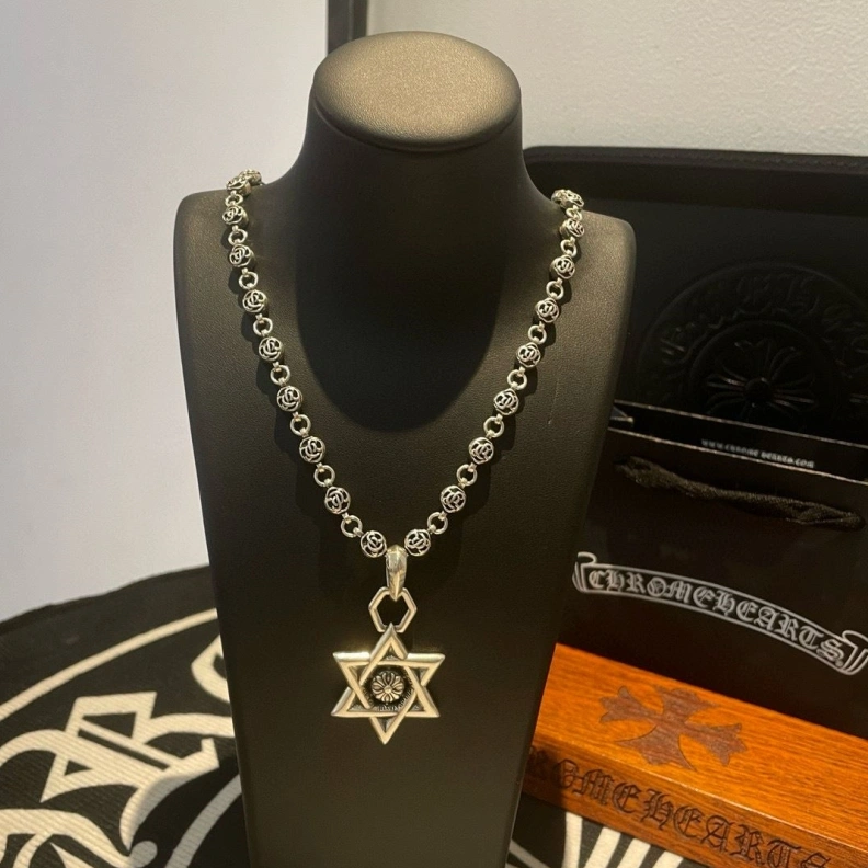Chrxmx Hxxrts Necklaces Cozy 295731