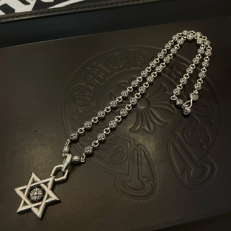 Chrxmx Hxxrts Necklaces Cozy 295731