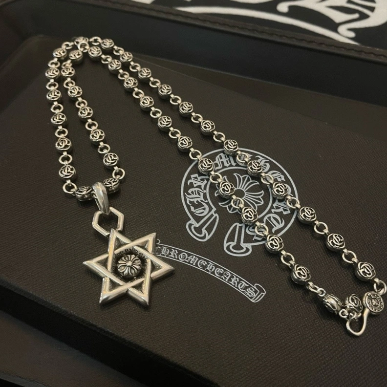 Chrxmx Hxxrts Necklaces Cozy 295731