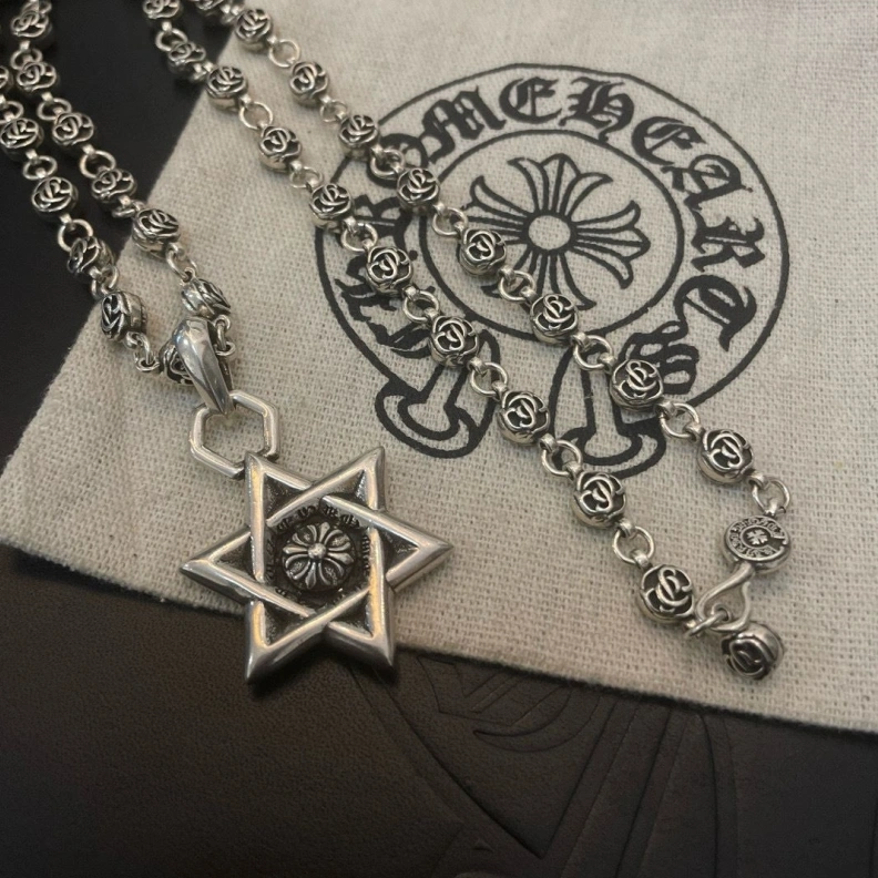 Chrxmx Hxxrts Necklaces Cozy 295731