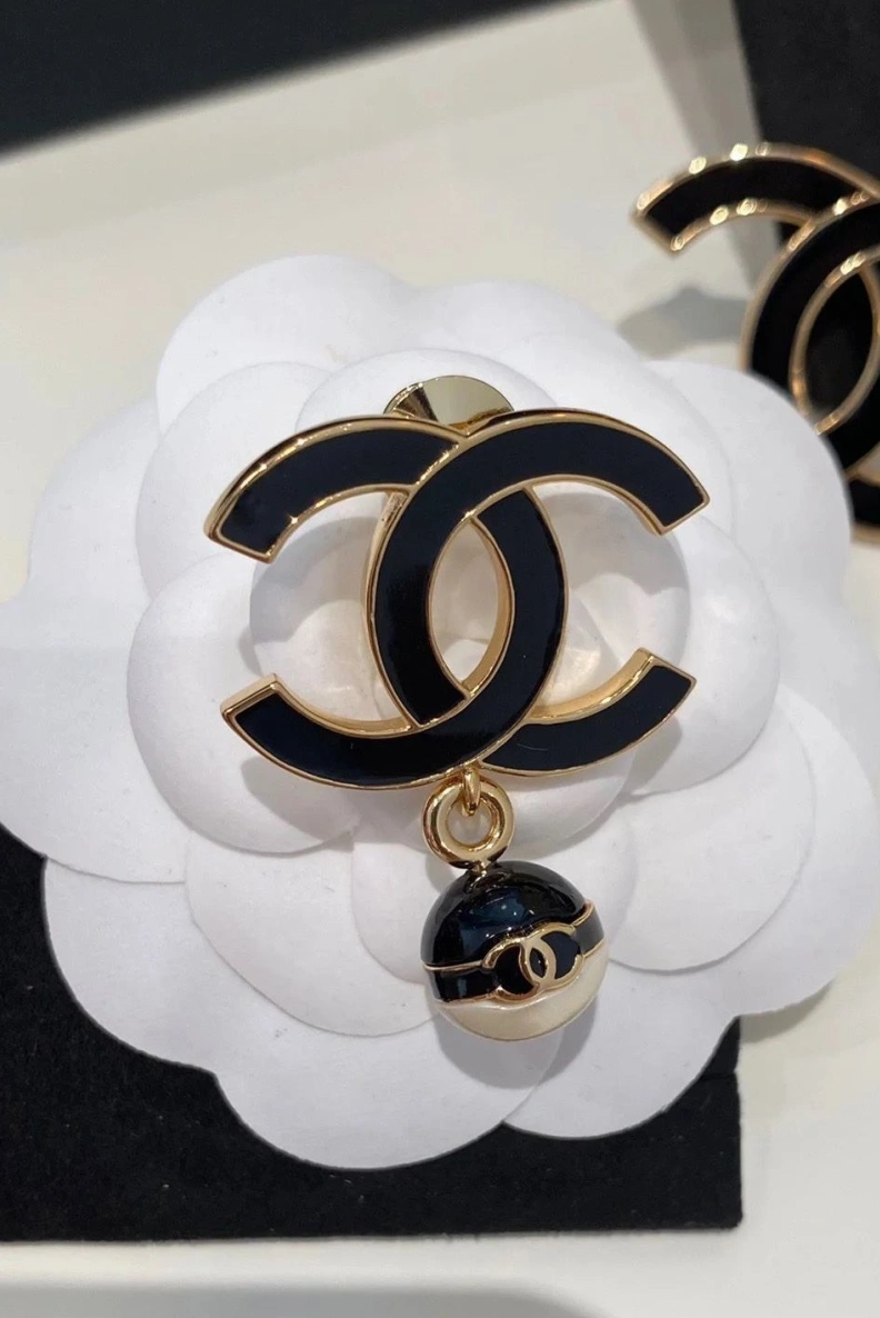 Chxnxl Brooches Cozy 284598