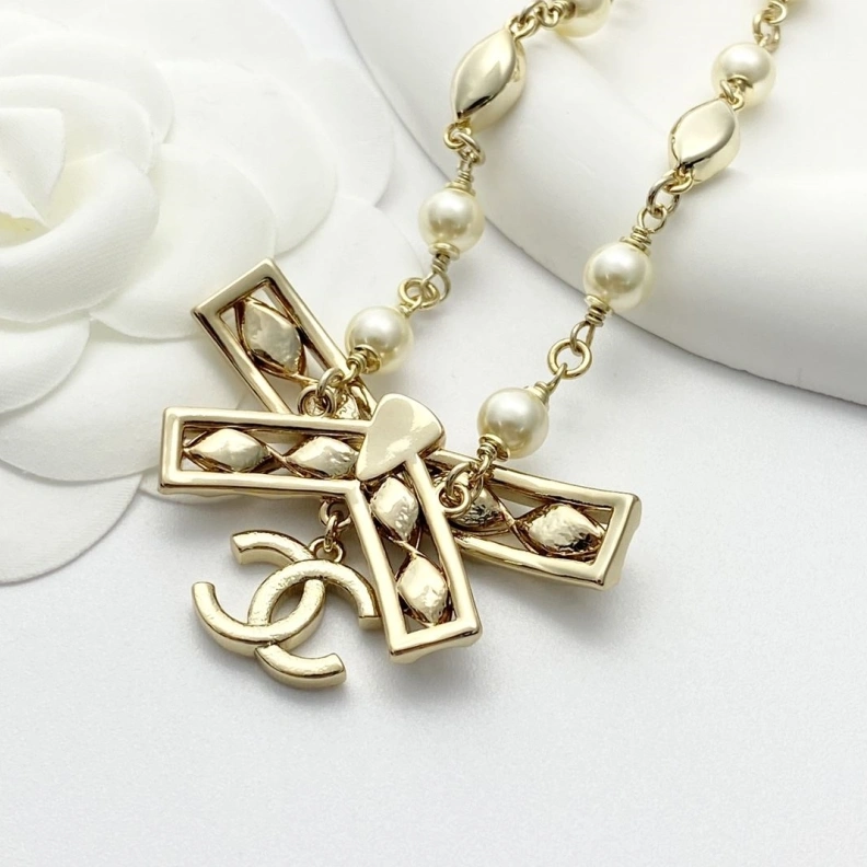Cozy Chxnxl Necklaces 284833