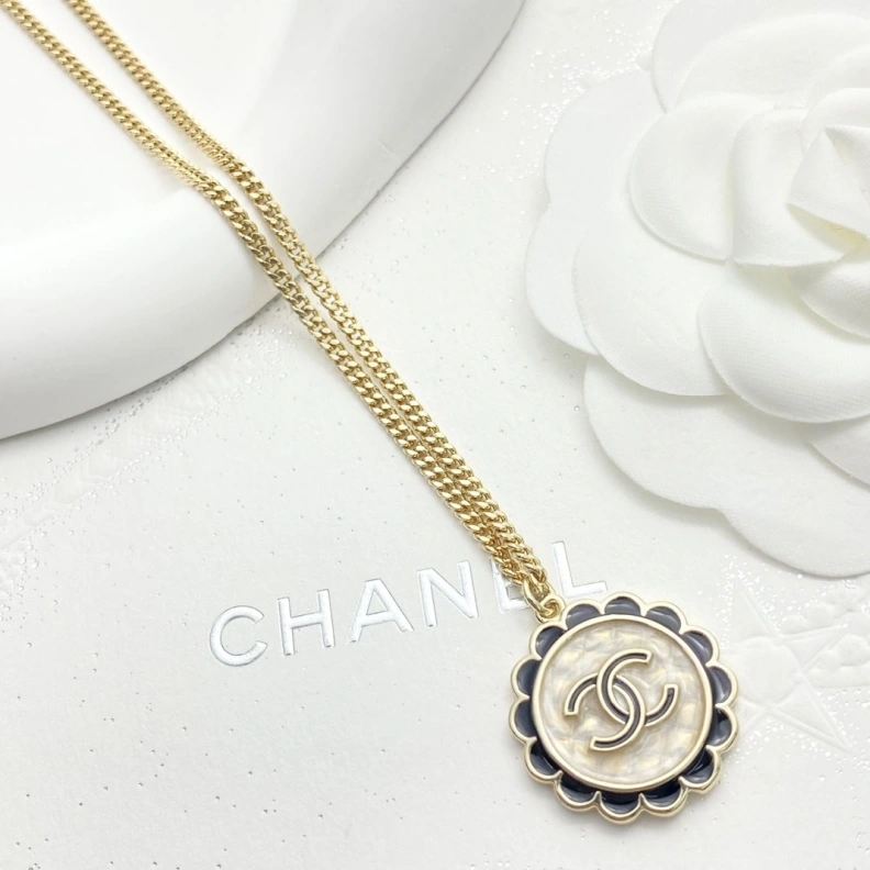 ModernLook Chxnxl Necklaces 284829