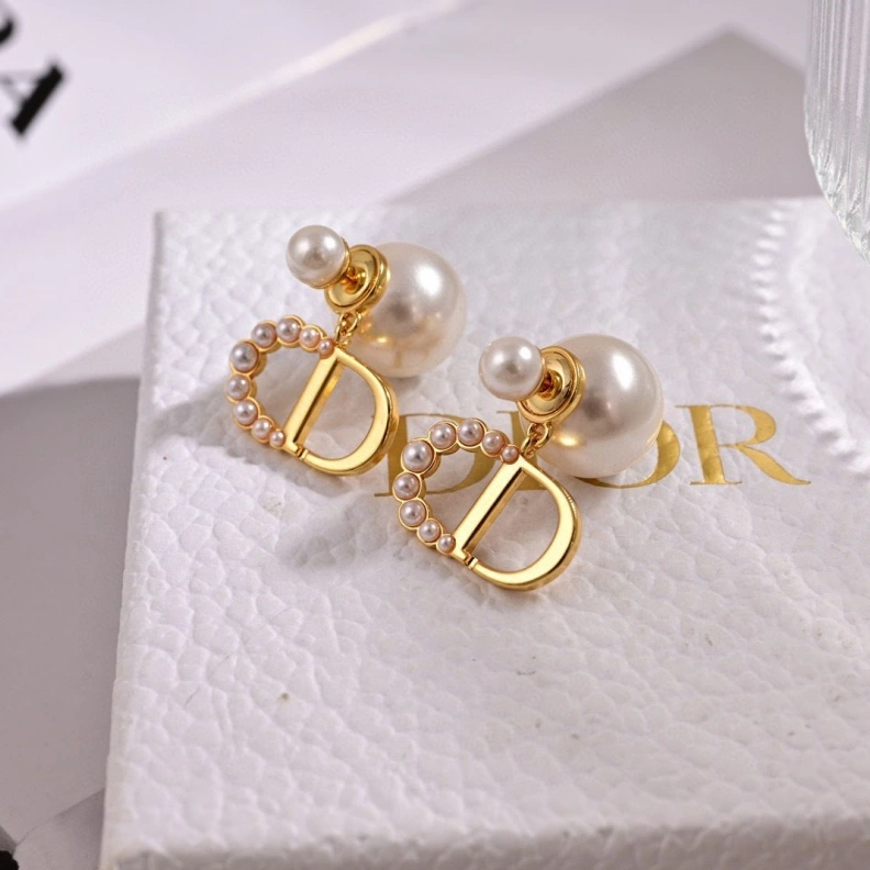 Sophisticated Christian Dxxr Necklaces 293697