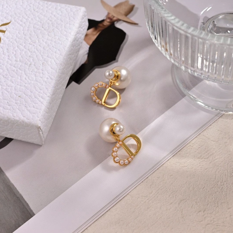 Sophisticated Christian Dxxr Necklaces 293697