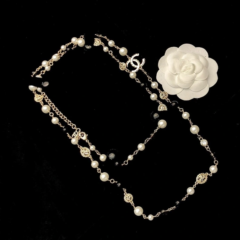 Resilient Chxnxl Necklaces 284825