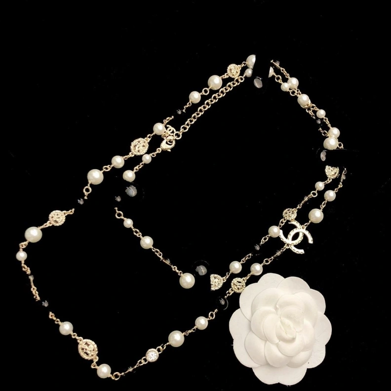 Resilient Chxnxl Necklaces 284825