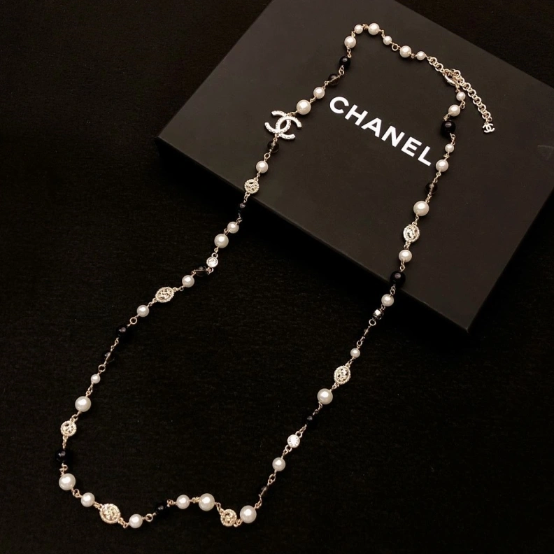 Resilient Chxnxl Necklaces 284825
