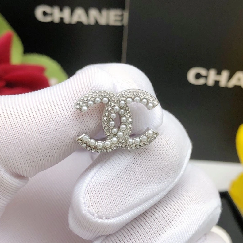 Vibrant Chxnxl Earrings 285134