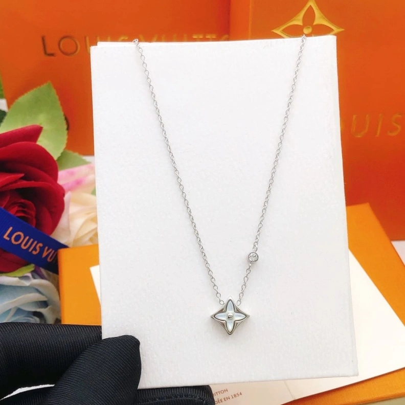 Trendsetting LX Necklaces 308397