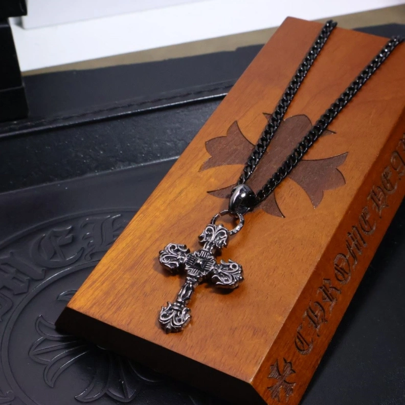 SportInspired Chrxmx Hxxrts Necklaces 295727
