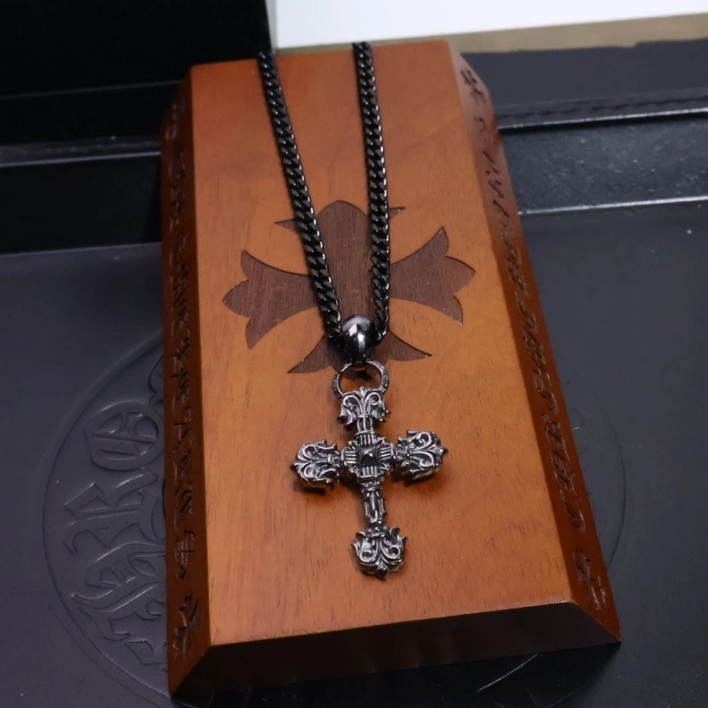 SportInspired Chrxmx Hxxrts Necklaces 295727