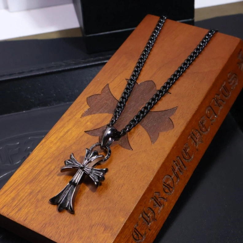 Bright Chrxmx Hxxrts Necklaces 295707