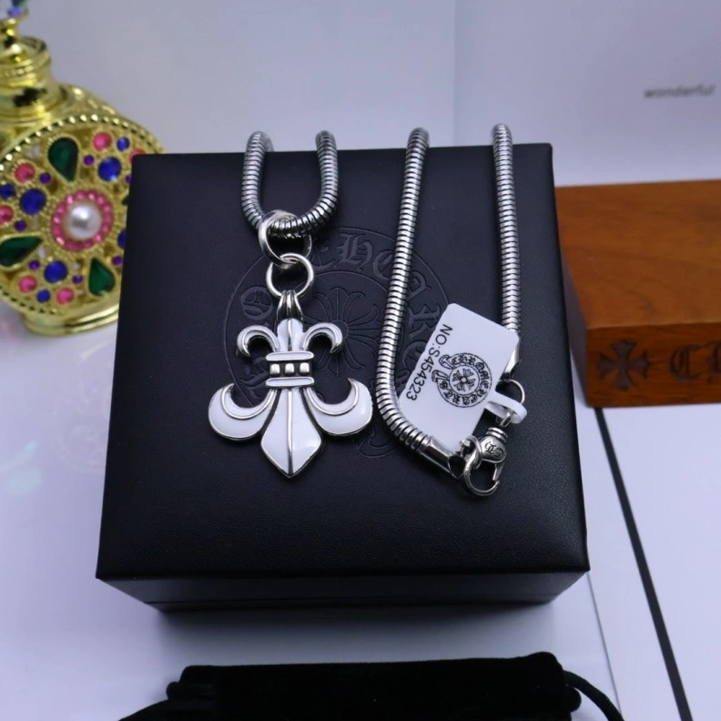 Comfortable Chrxmx Hxxrts Necklaces 295716