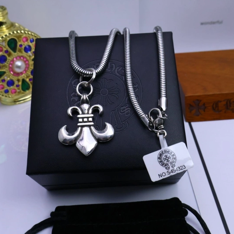 Comfortable Chrxmx Hxxrts Necklaces 295716