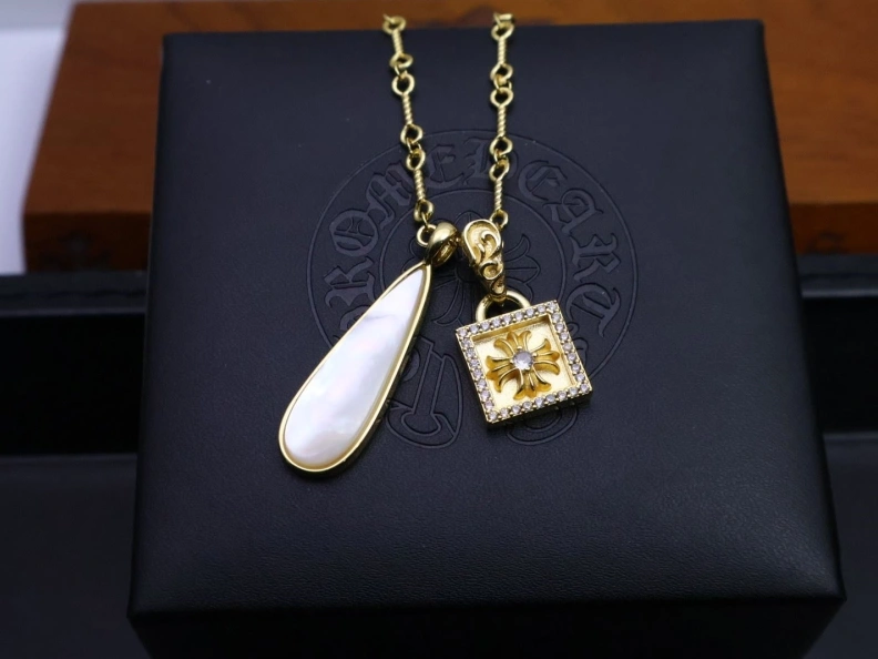 Chrxmx Hxxrts Necklaces Breathable 295709