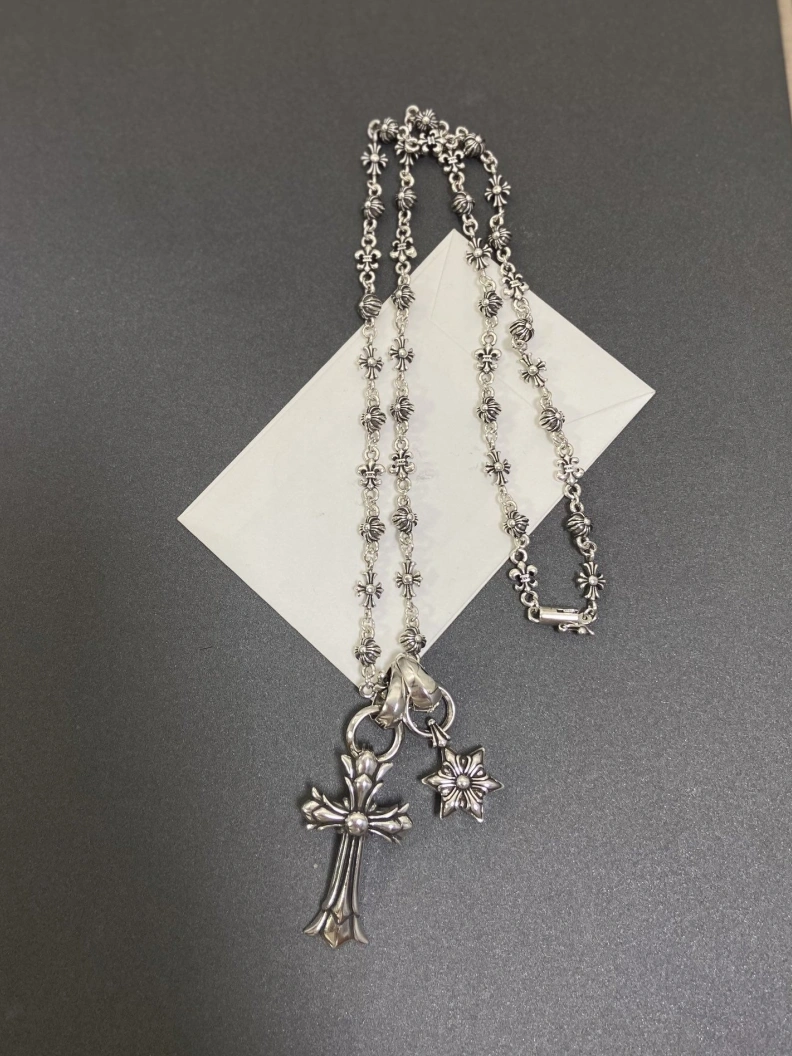UrbanStyle Chrxmx Hxxrts Necklaces 295705