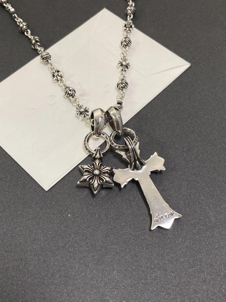UrbanStyle Chrxmx Hxxrts Necklaces 295705