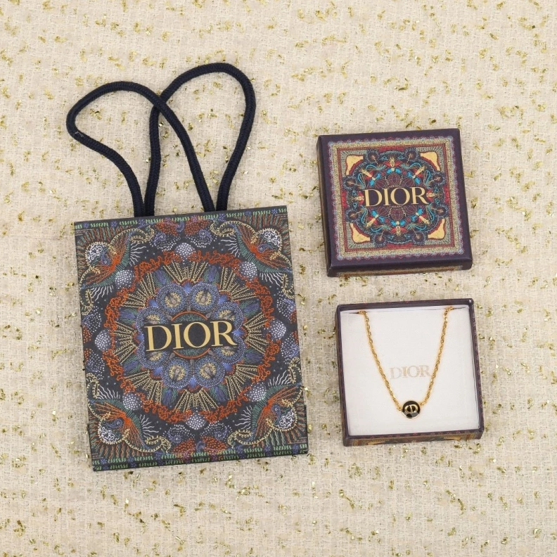 Christian Dxxr Necklaces Resilient 293690
