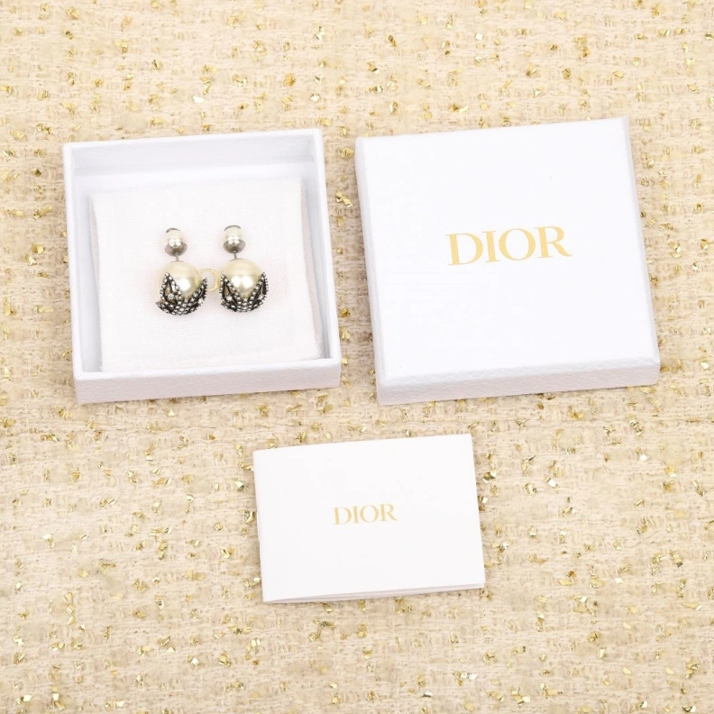 ModernLook Christian Dxxr Earrings 293804