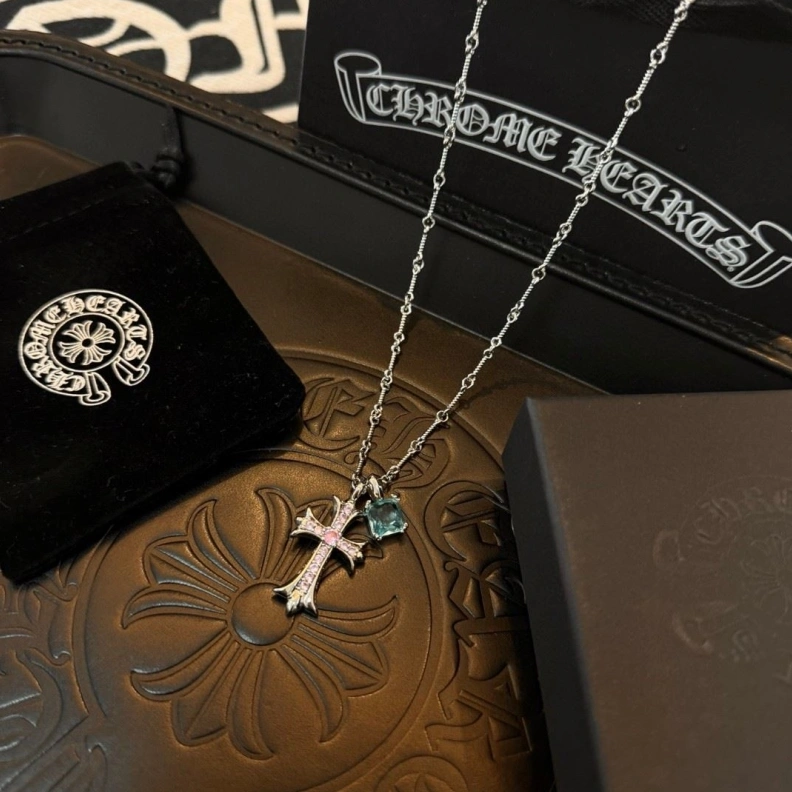 Chrxmx Hxxrts Necklaces DailyWear 295693
