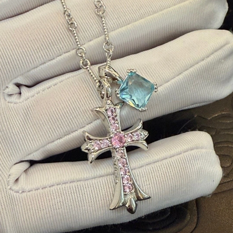 Chrxmx Hxxrts Necklaces DailyWear 295693