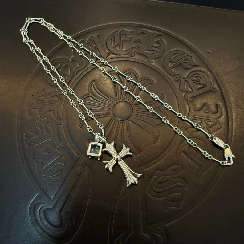Chrxmx Hxxrts Necklaces DailyWear 295693