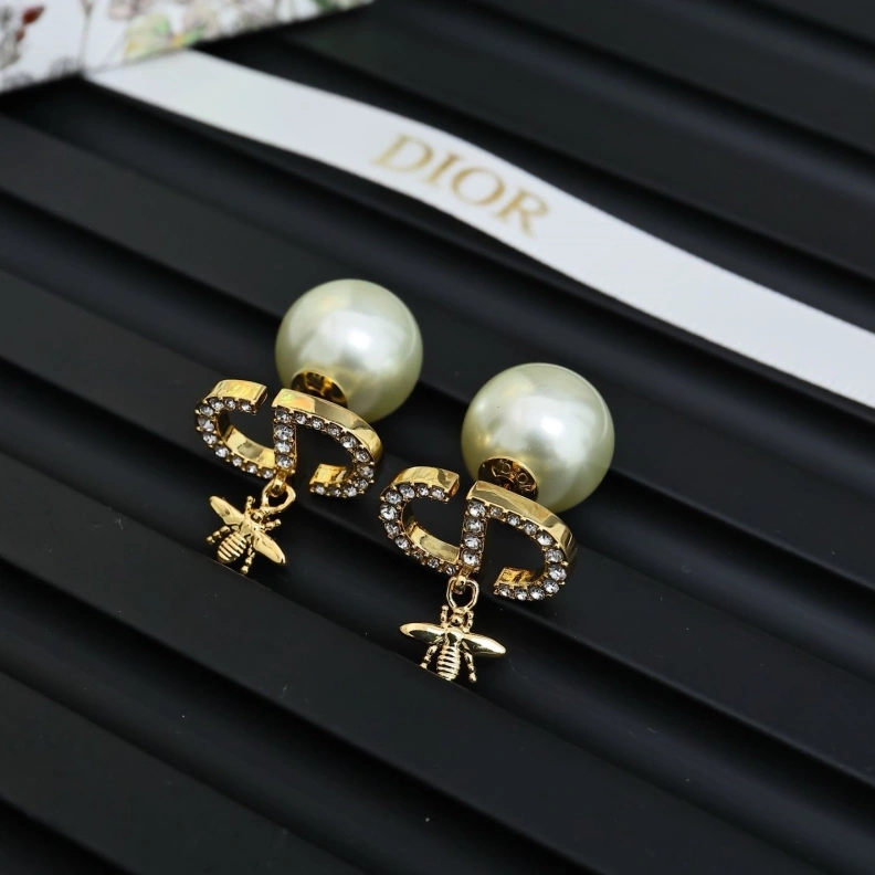 Christian Dxxr Earrings EyeCatching 294538