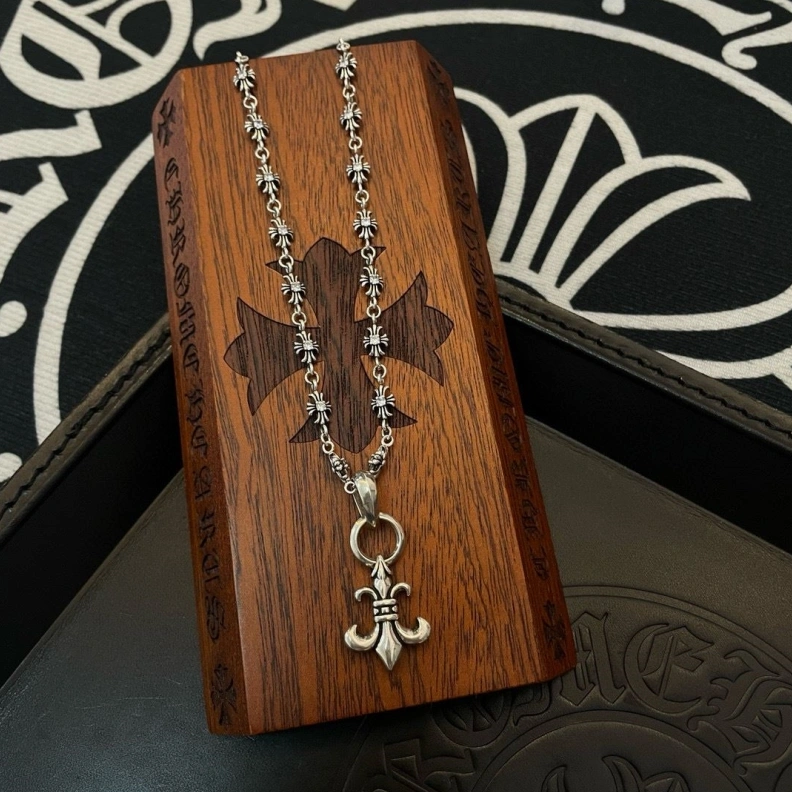 SportInspired Chrxmx Hxxrts Necklaces 295689