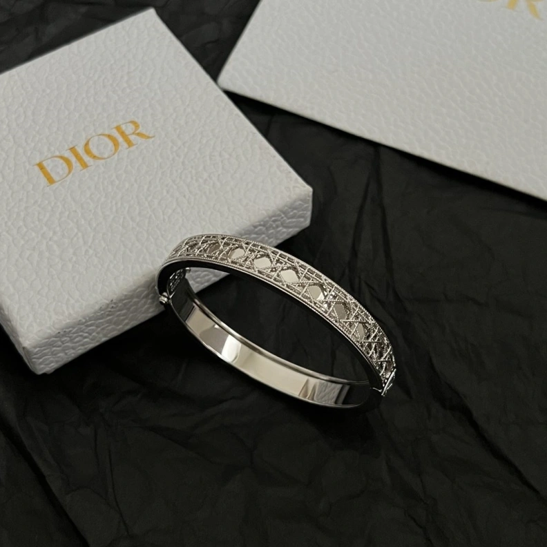 Compact Christian Dxxr Bracelets 293984