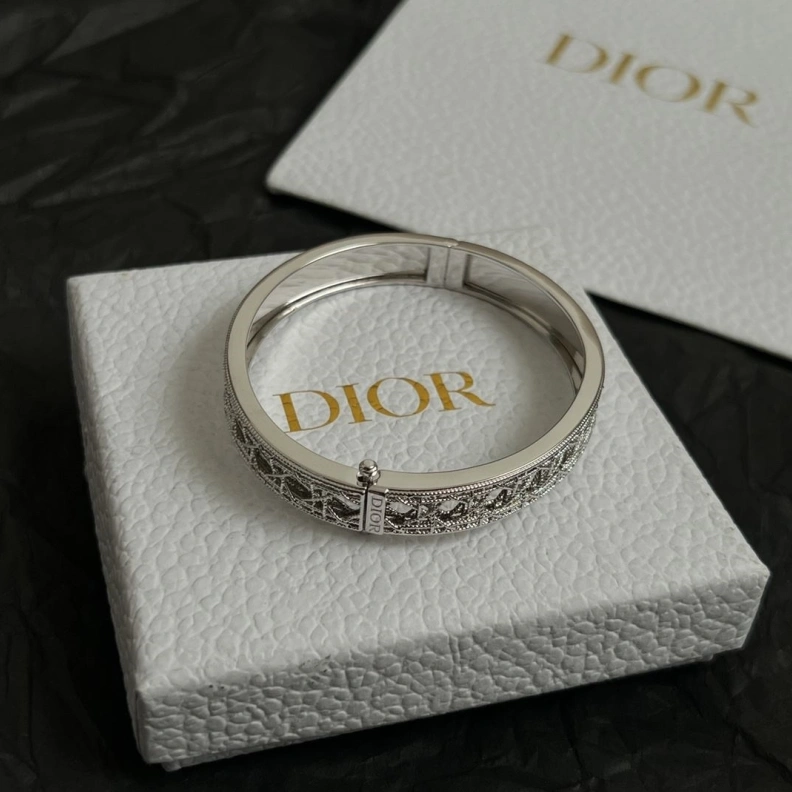 Compact Christian Dxxr Bracelets 293984