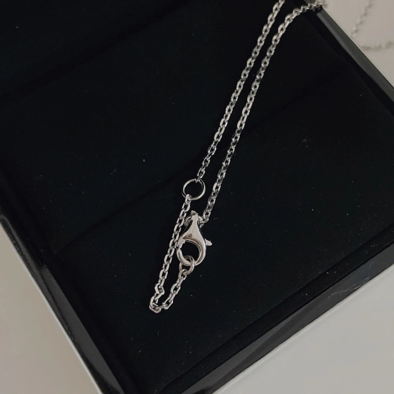 Resilient Chxnxl Necklaces 284802