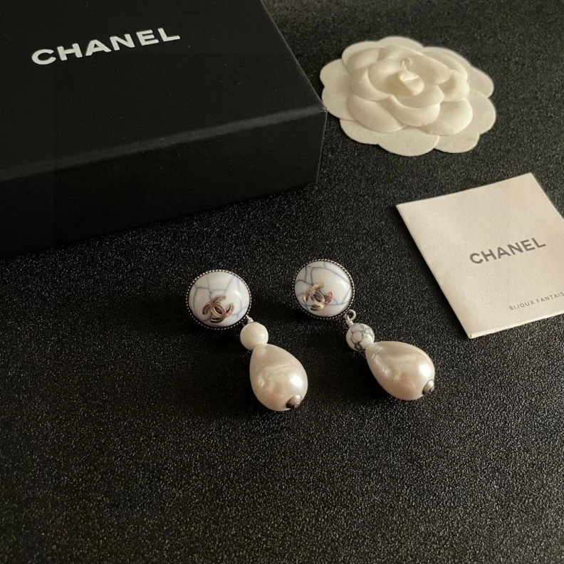 Comfortable Chxnxl Earrings 285125