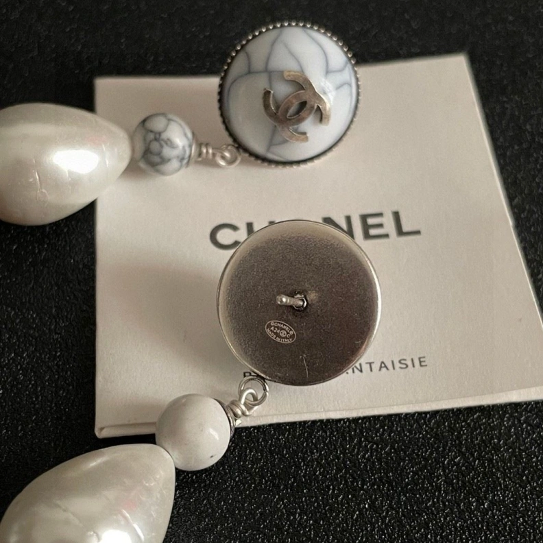Comfortable Chxnxl Earrings 285125
