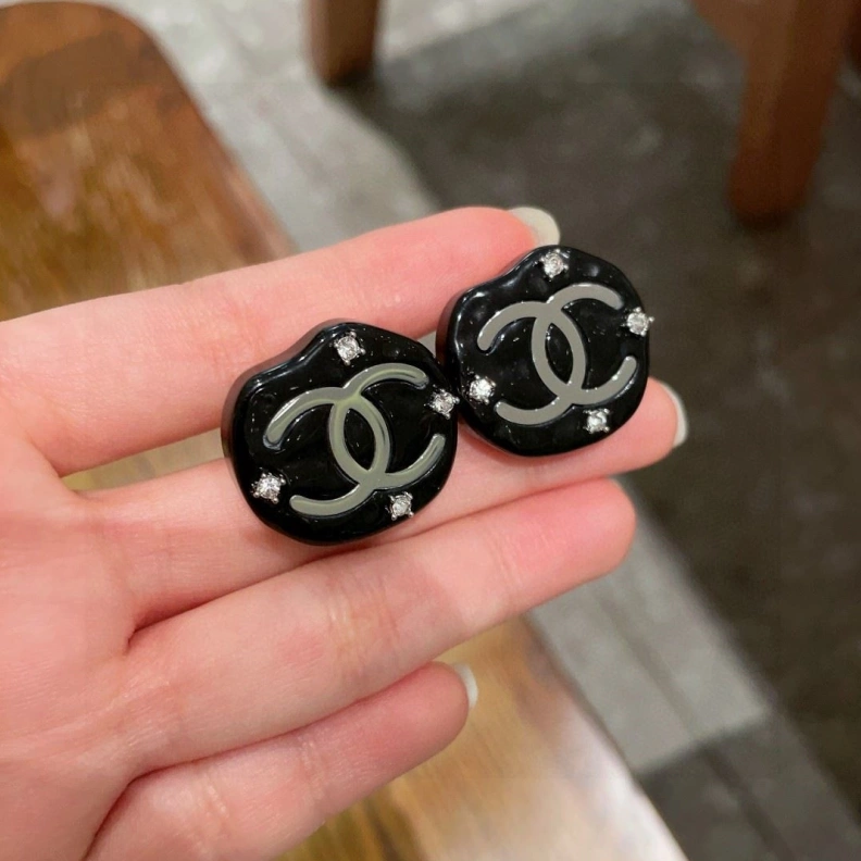 WellDesigned Chxnxl Earrings 285120