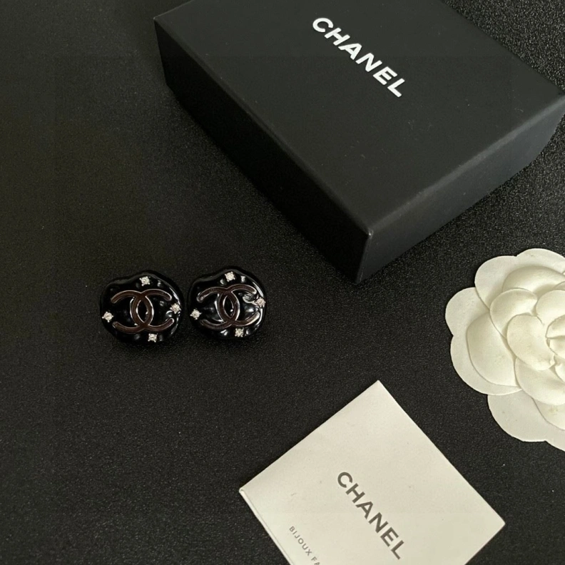 WellDesigned Chxnxl Earrings 285120