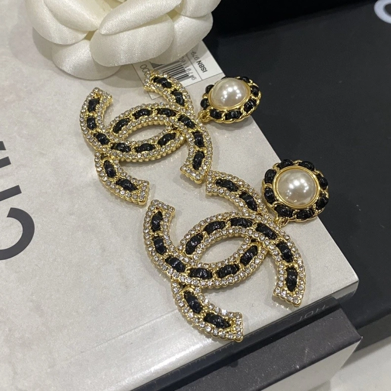 Cozy Chxnxl Earrings 285102