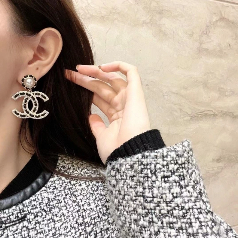Cozy Chxnxl Earrings 285102