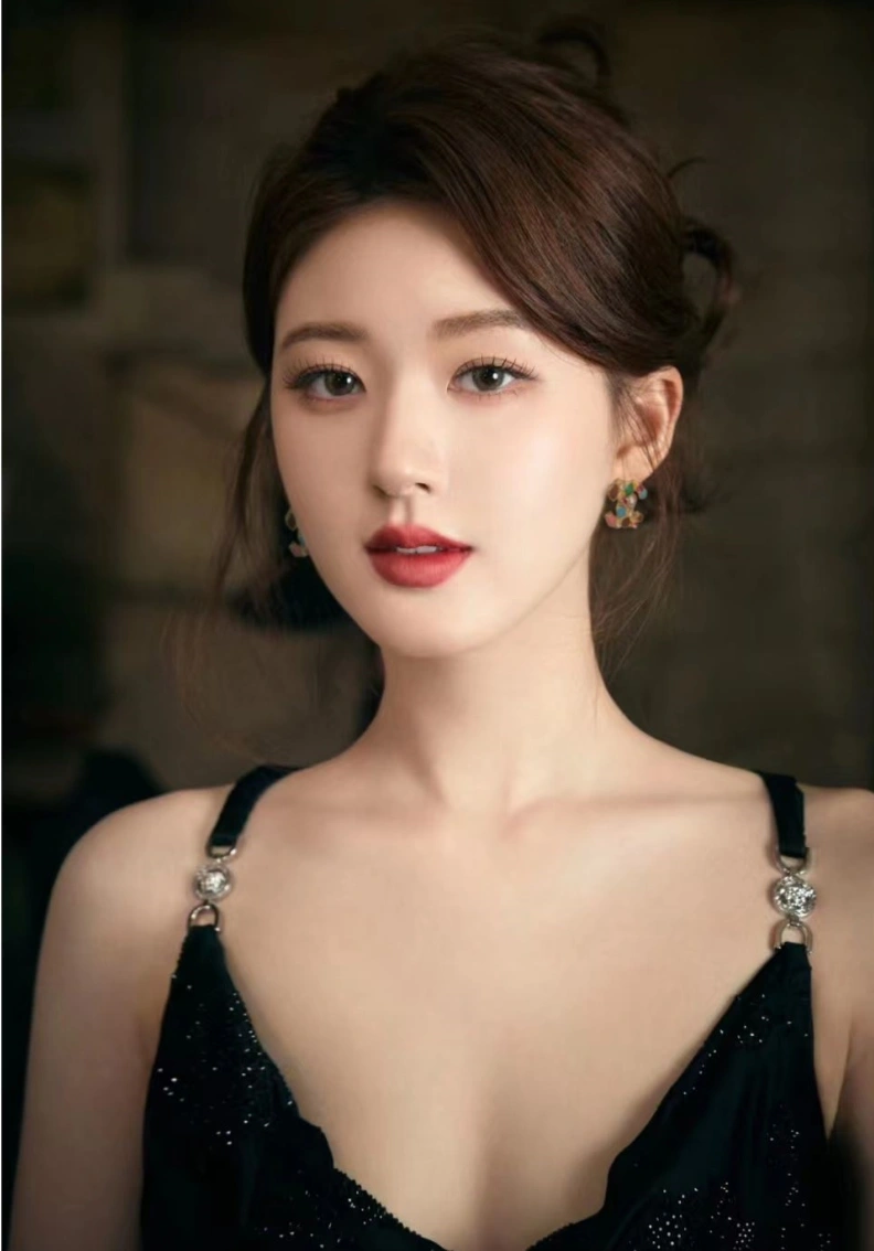 Bold Chxnxl Earrings 285092