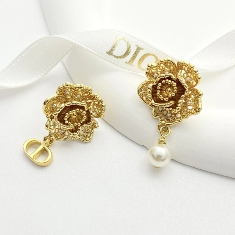 WellDesigned Christian Dxxr Earrings 293801