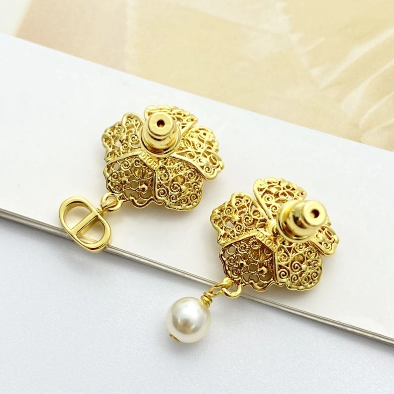 WellDesigned Christian Dxxr Earrings 293801
