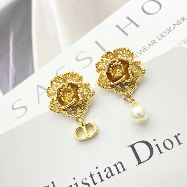 WellDesigned Christian Dxxr Earrings 293801