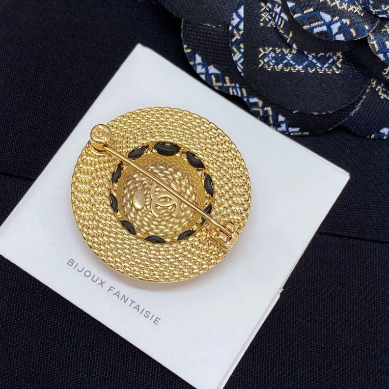 Chxnxl Brooches Refined 287842